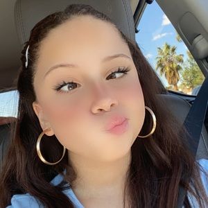 Meet your Posher, Carmen